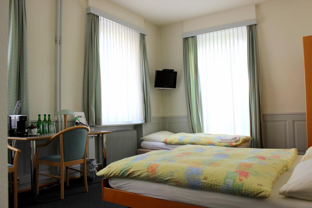 Hotel Muenchnerhof バーゼル エクステリア 写真