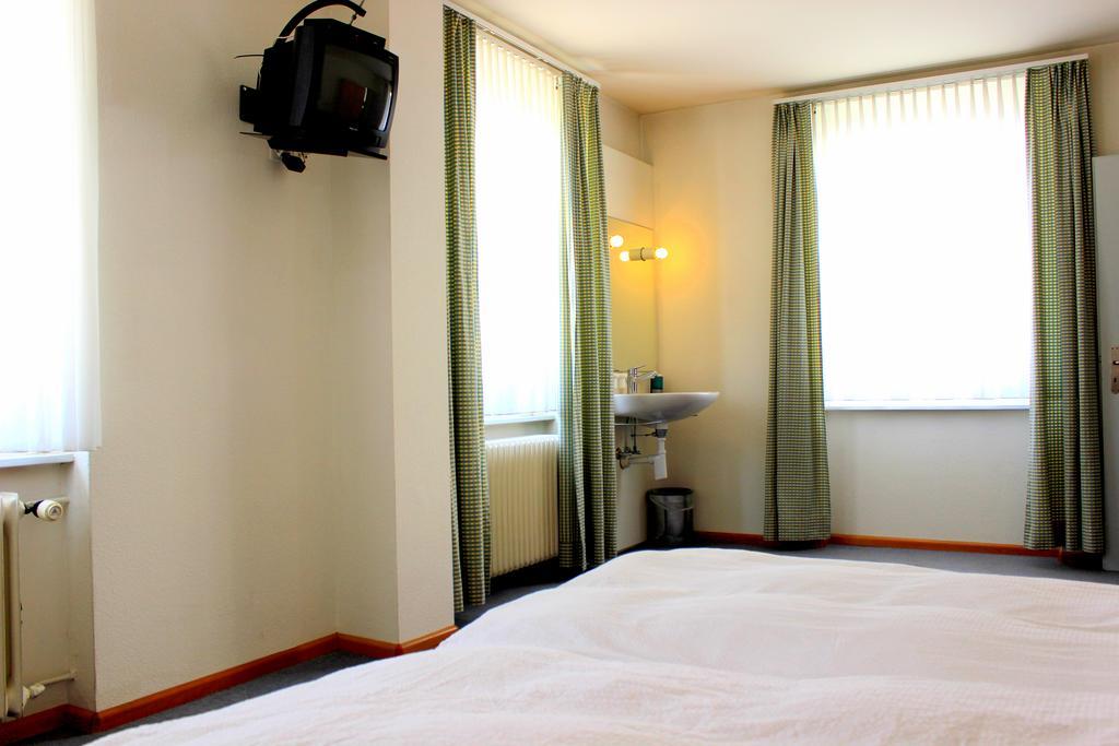 Hotel Muenchnerhof バーゼル エクステリア 写真